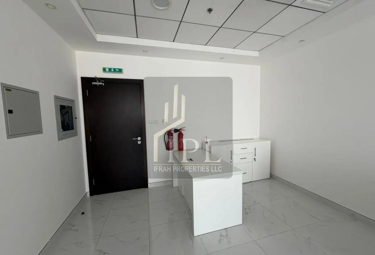 Modern Office Space for Rent in B2B Tower