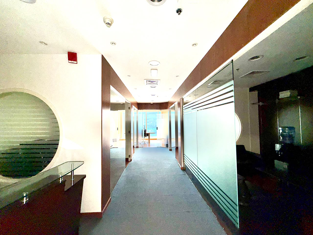 Fully furnished high-floor office for rent in The Citadel Tower