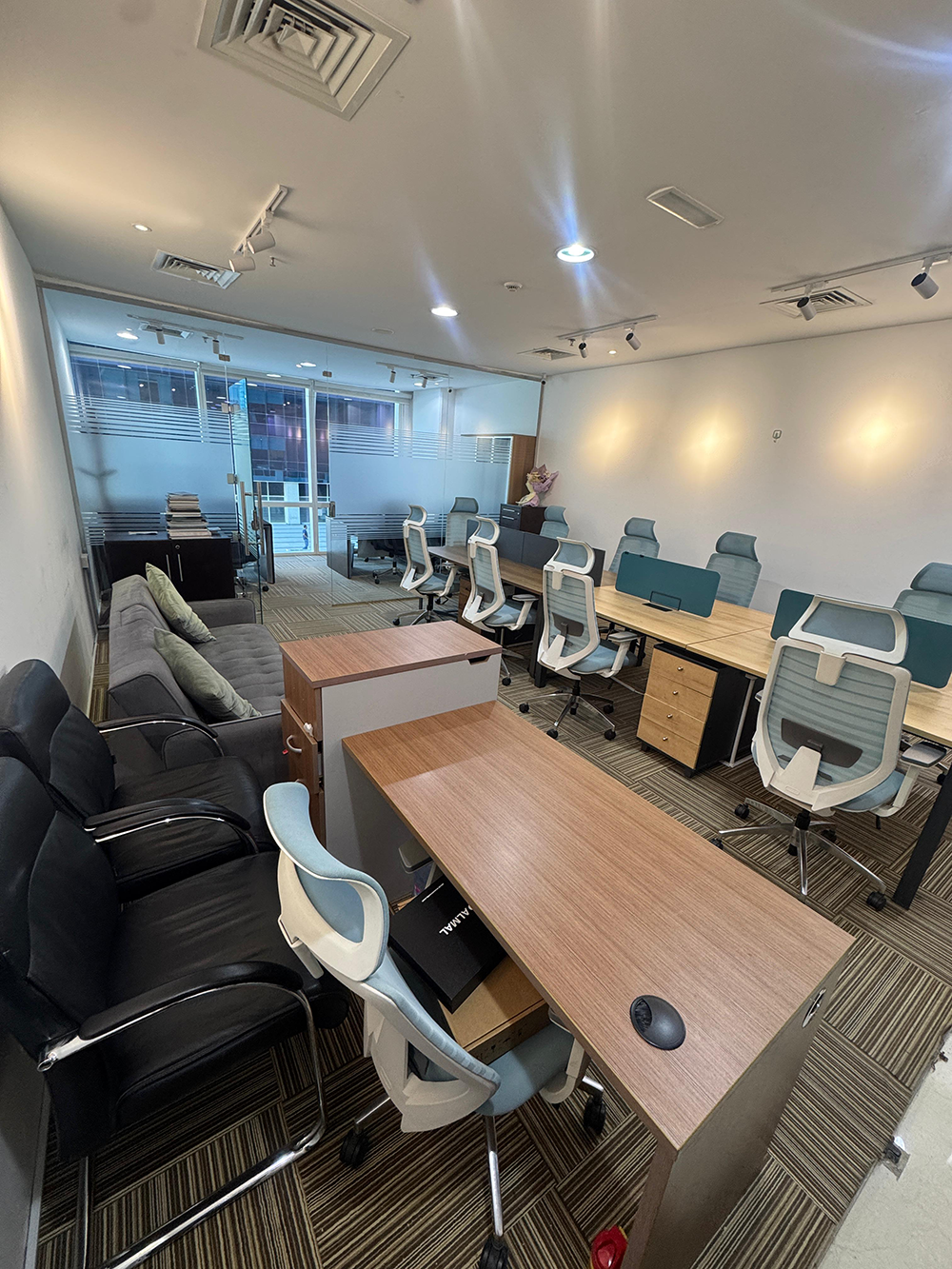 Furnished office space for rent in Tamani Art Tower, Business Bay