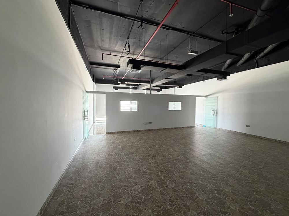 Spacious retail shop for rent in IT Plaza, Dubai Silicon Oasis
