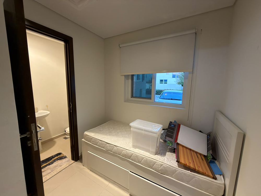 Villa with maids room