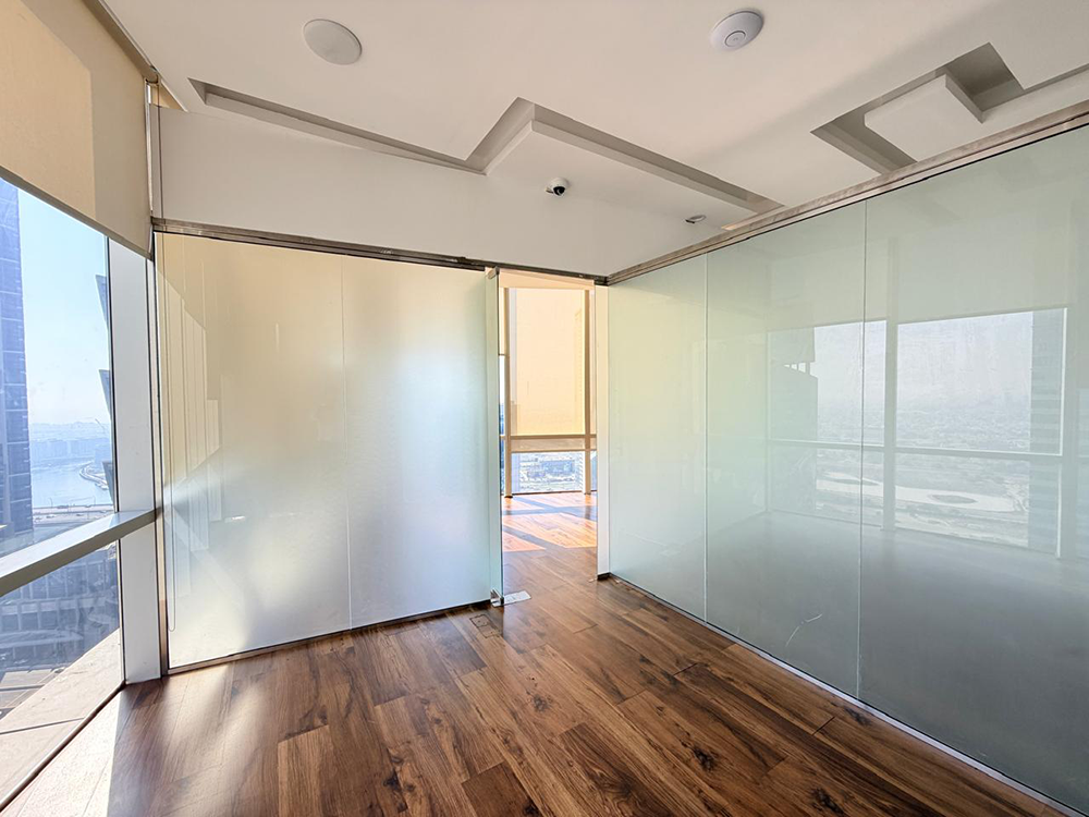 High-floor office space for rent in Park Lane Tower, Business Bay
