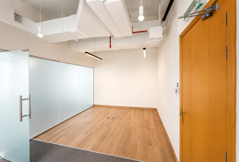 Vacant office space for rent in DAMAC Business Towers, Business Bay