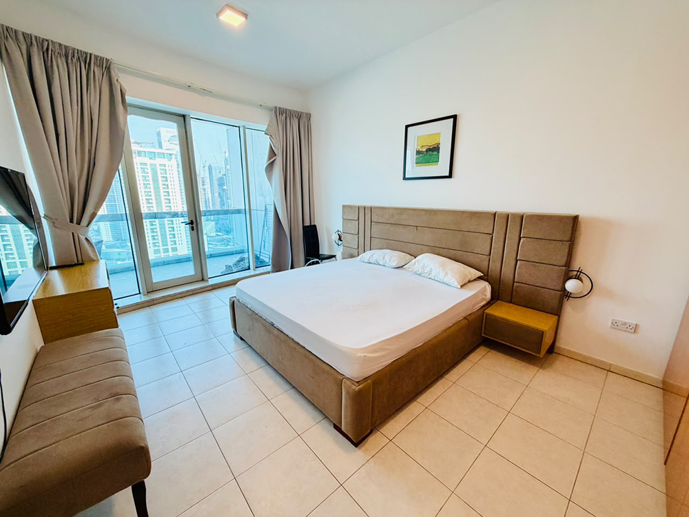 Fully furnished high-floor apartment for rent in Horizon Tower, Dubai Marina