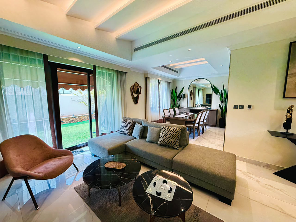 Luxury 3-bedroom villa for rent in Mira 1