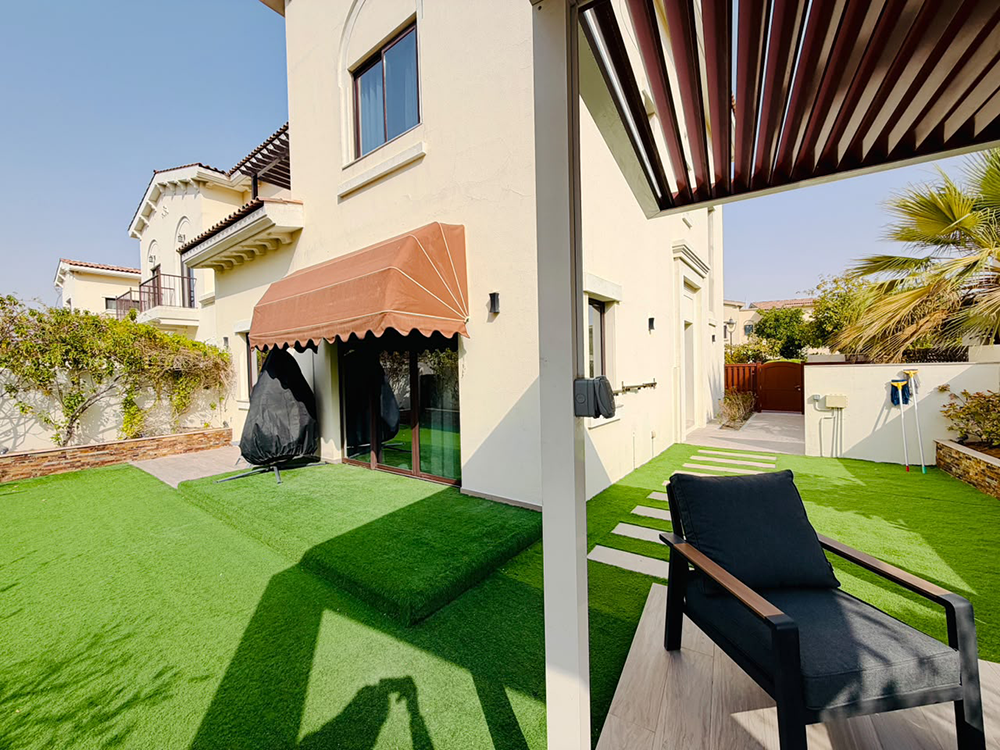 Luxury 3-bedroom villa for rent in Mira 1