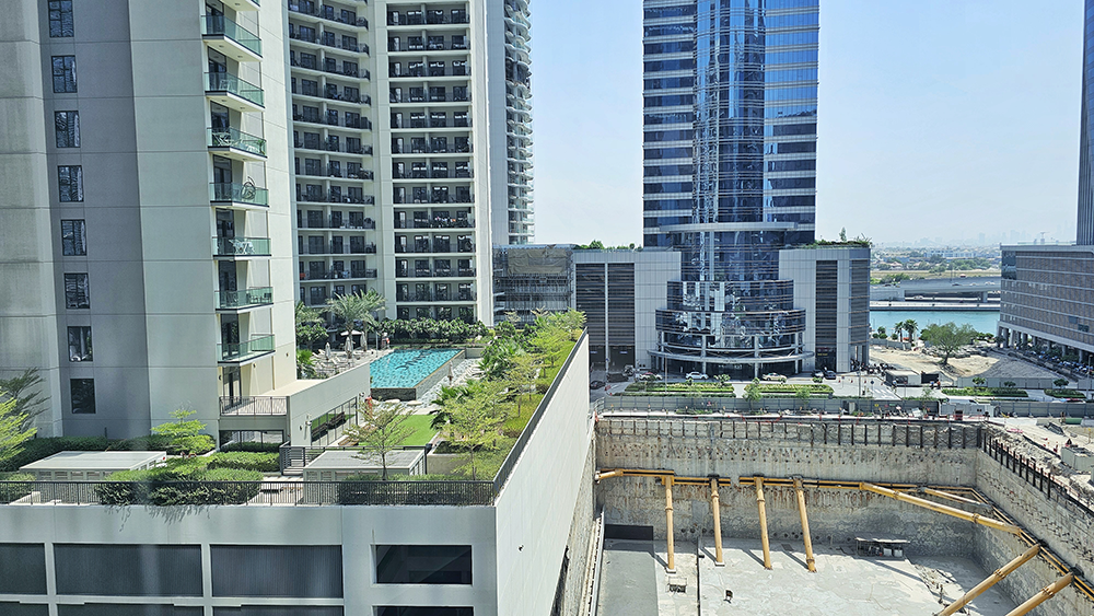 Vacant office space for rent in Park Lane Tower, Business Bay