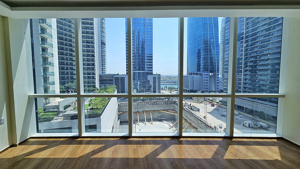 Vacant office space for rent in Park Lane Tower, Business Bay