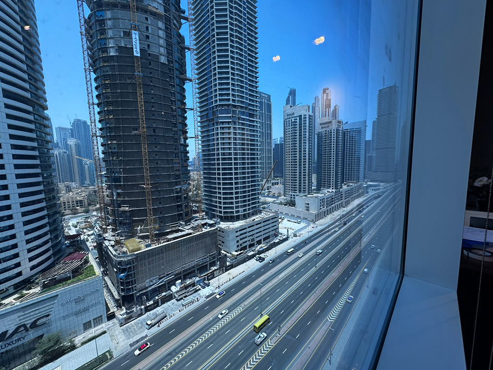 Fully furnished office space for rent in Tamani Art Tower, Business Bay