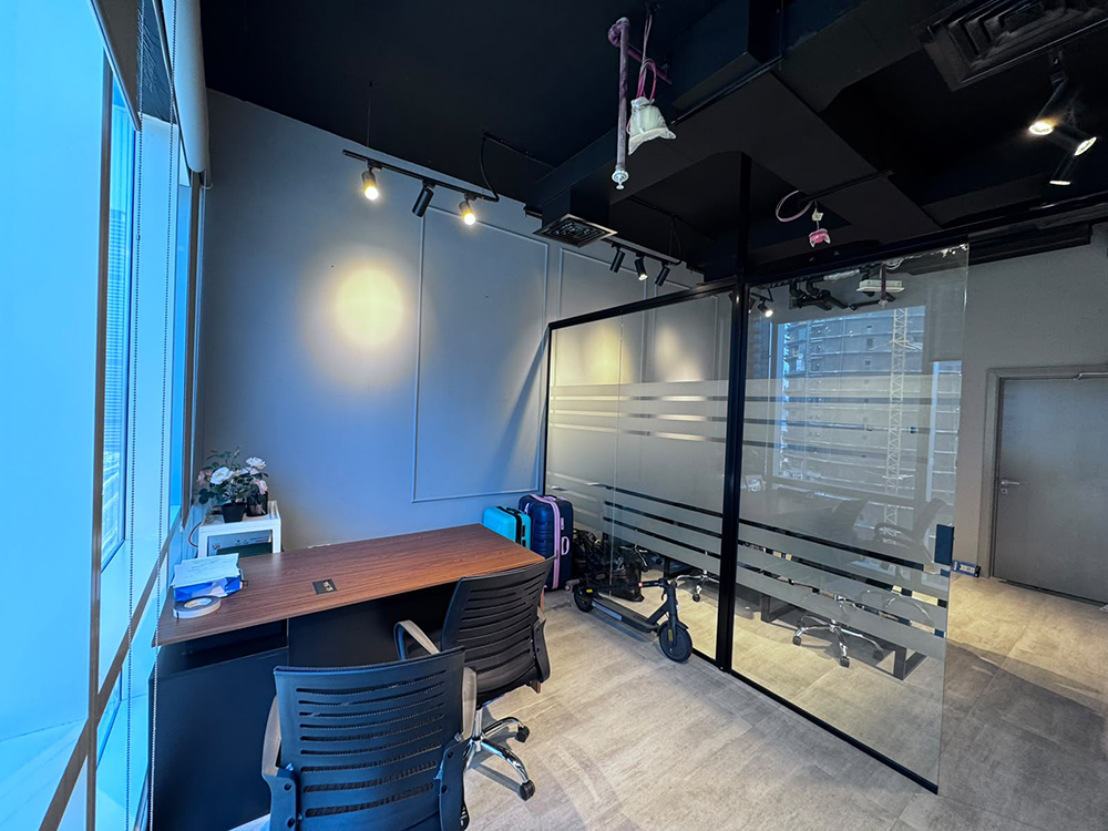 Fully furnished office space for rent in Tamani Art Tower, Business Bay