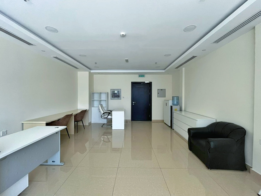 t: Furnished partitioned office space for rent in Tamani Art Tower, Business Bay